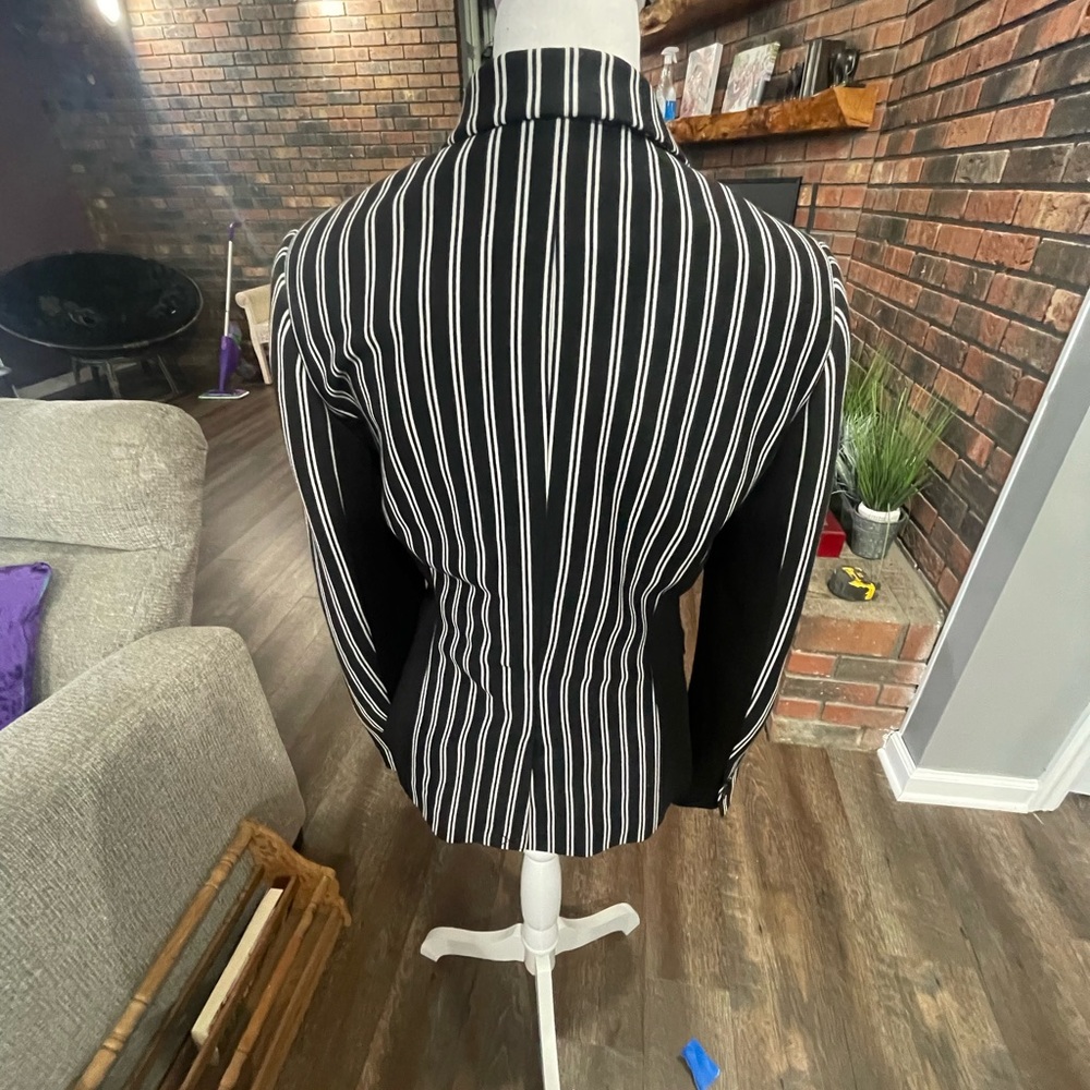 Tommy Hilfiger Blazer - Picture 2 of 5